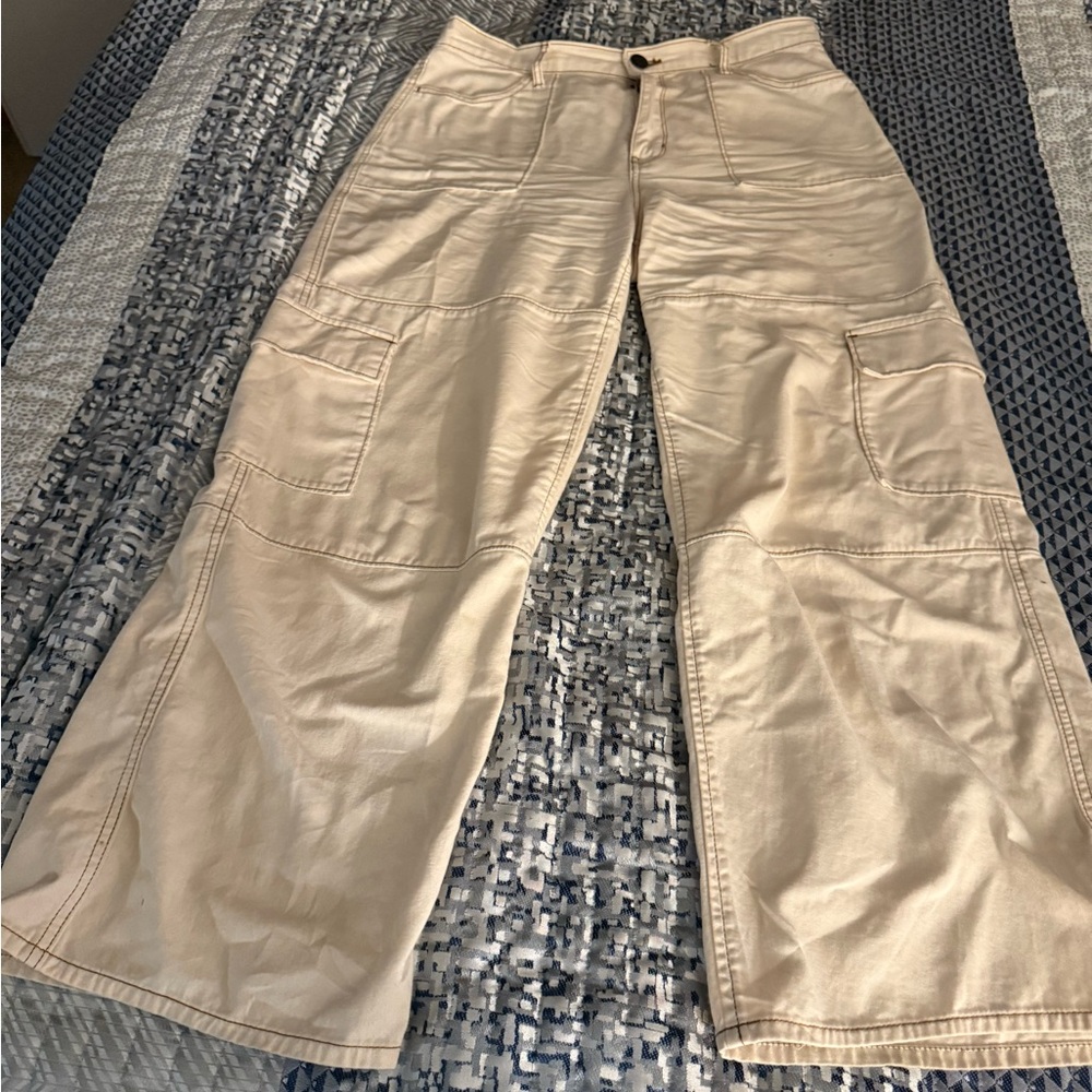 Women's Cream Cargo Pants